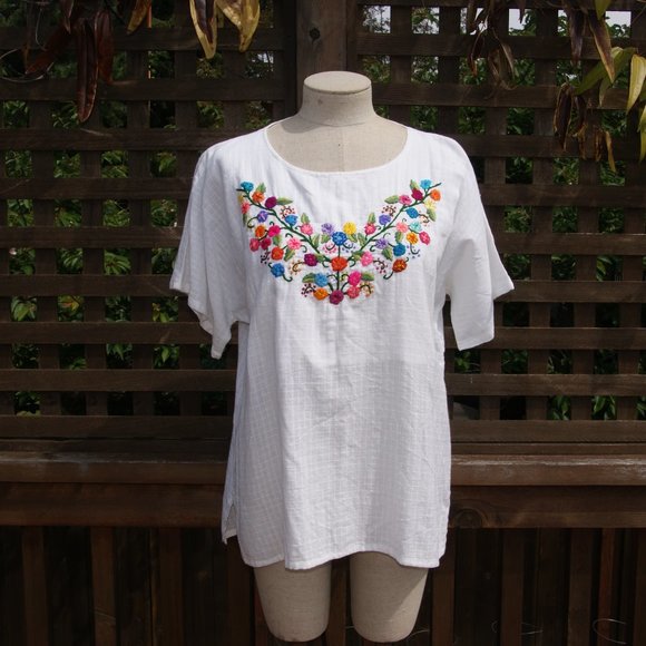 Vintage Tops - VINTAGE White Hand Embroidered Floral Dolman Blouse sz L Women's Top